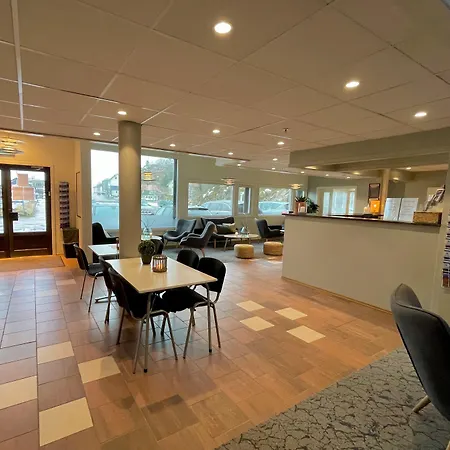 Marina Lofoten 3* 스볼베르