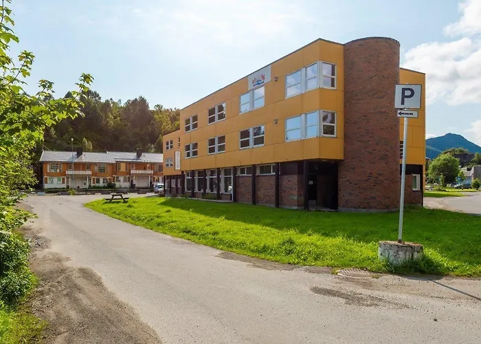 Marina Lofoten 호텔 3*